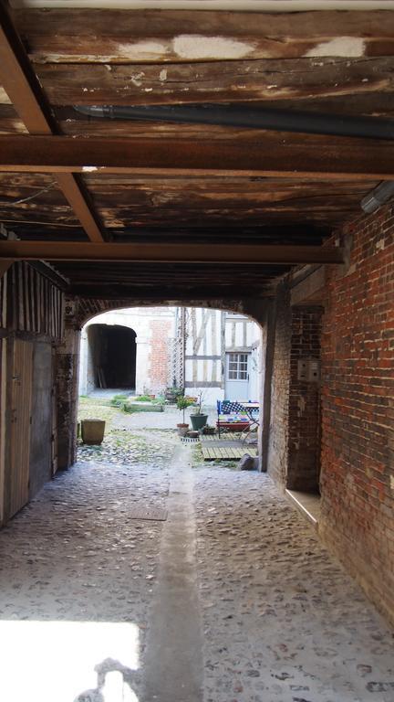 L Appart De La Place Ste Catherine Honfleur Exterior foto